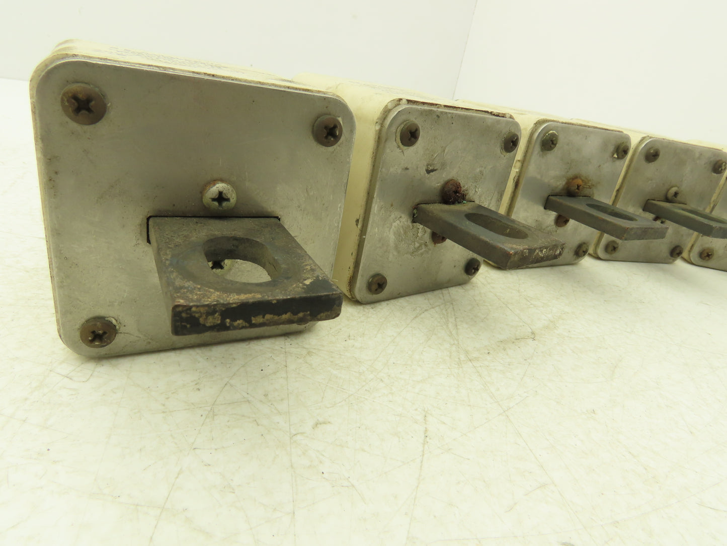 General Electric 218A4387P44 Current Limiting Fuse 525A 700V Lot of 5