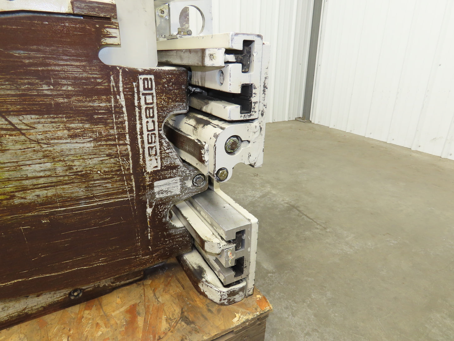 Cascade 35D Cardboard Carton Bale Clamp Forklift Attachment 3200lbs 22-77" ID