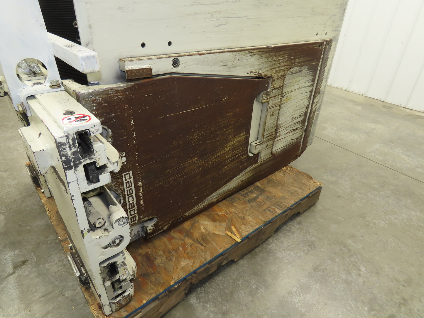 Cascade 35D Cardboard Carton Bale Clamp Forklift Attachment 3200lbs 22-77" ID