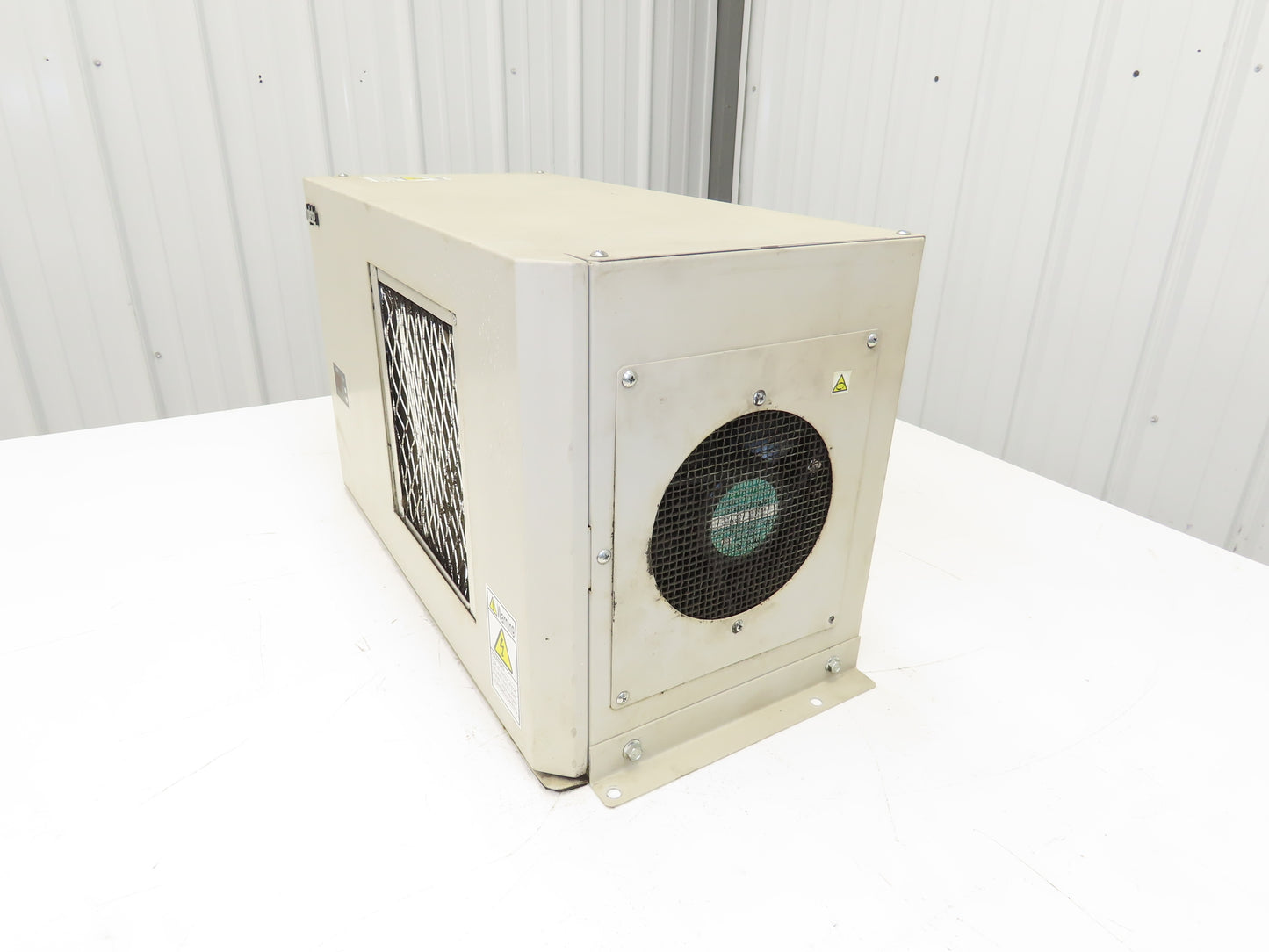 Apiste ENC-AR720EX-CU Control Panel FA Cooler Heat Exchanger 200VAC 1Ph