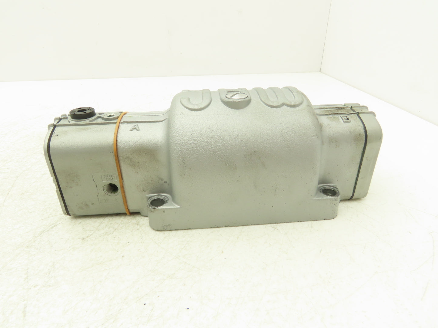 MAC 1301G-111D-1 Pneumatic Single Solenoid Valve 4/2-way 120V