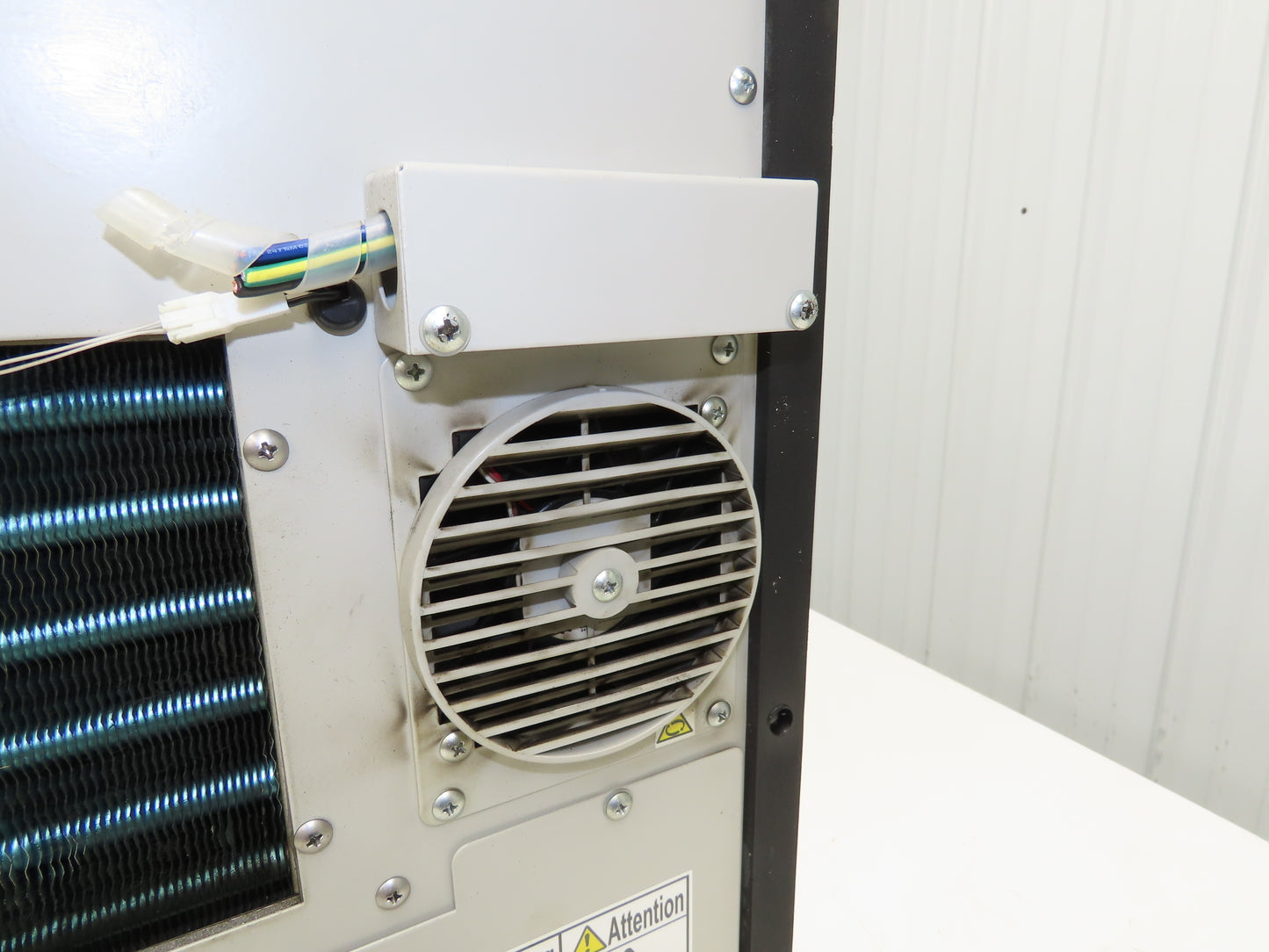 Apiste ENC-GR500S-ECO FA Cooler Enclosure Heat Exchanger 240VAC 1Ph