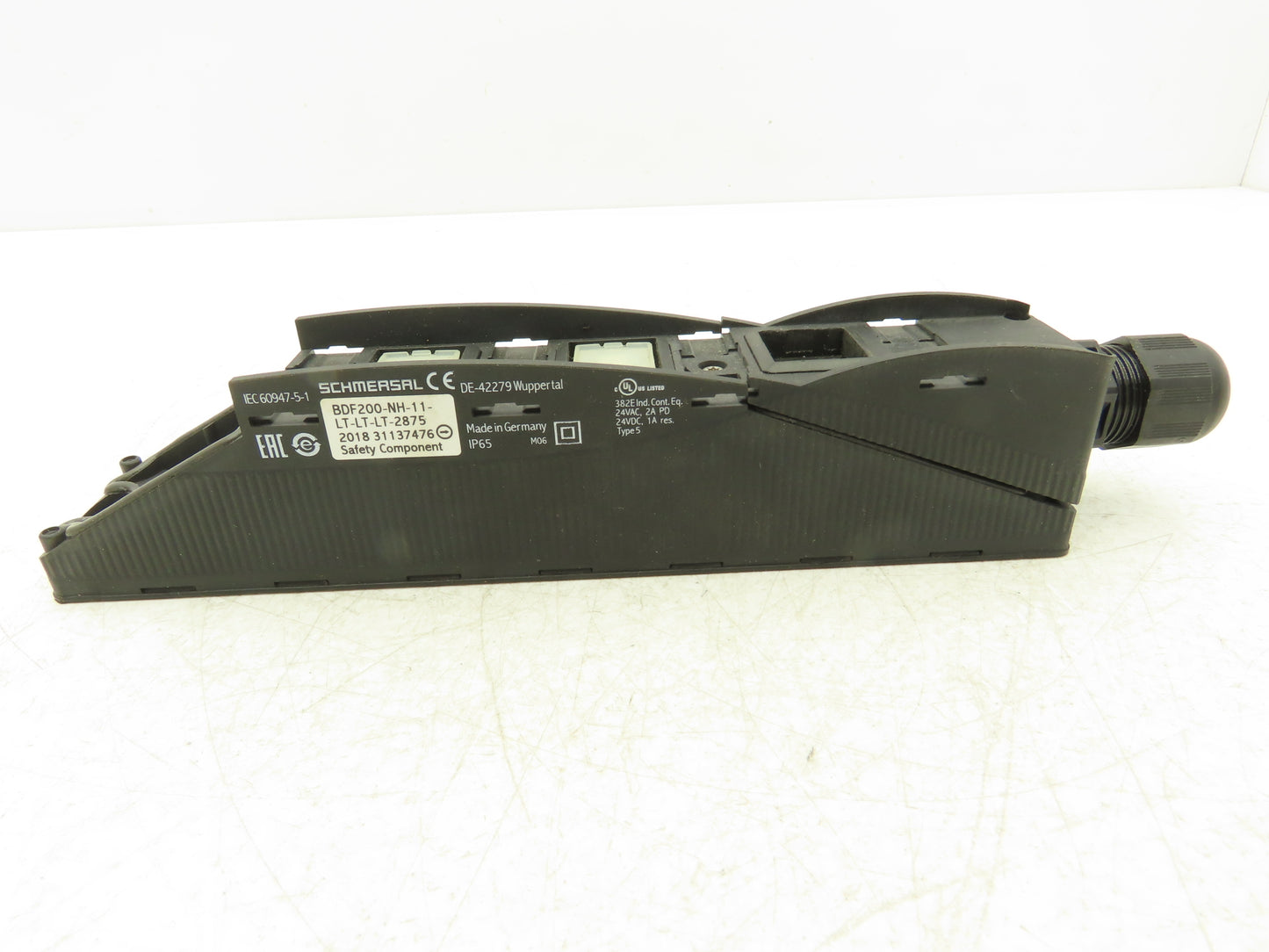 Schmersal BDF200-NH-11-LT-LT-LT-2875 Pushbutton Control Panel -Missing Buttons