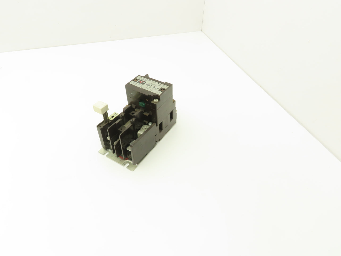 Cutler Hammer B10BG0 2 Pole Nema Size 0 Motor Starter 18A 1PH 115/230V 2Hp