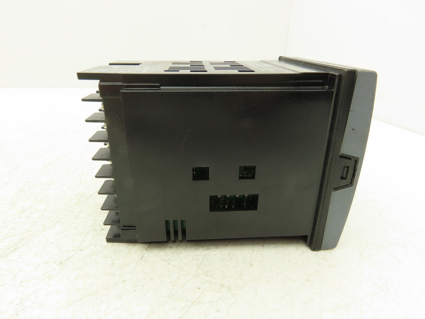 Honeywell DC2500-EE-1000-200-00000-E0-0 Universal Digital Controller 90-250VAC