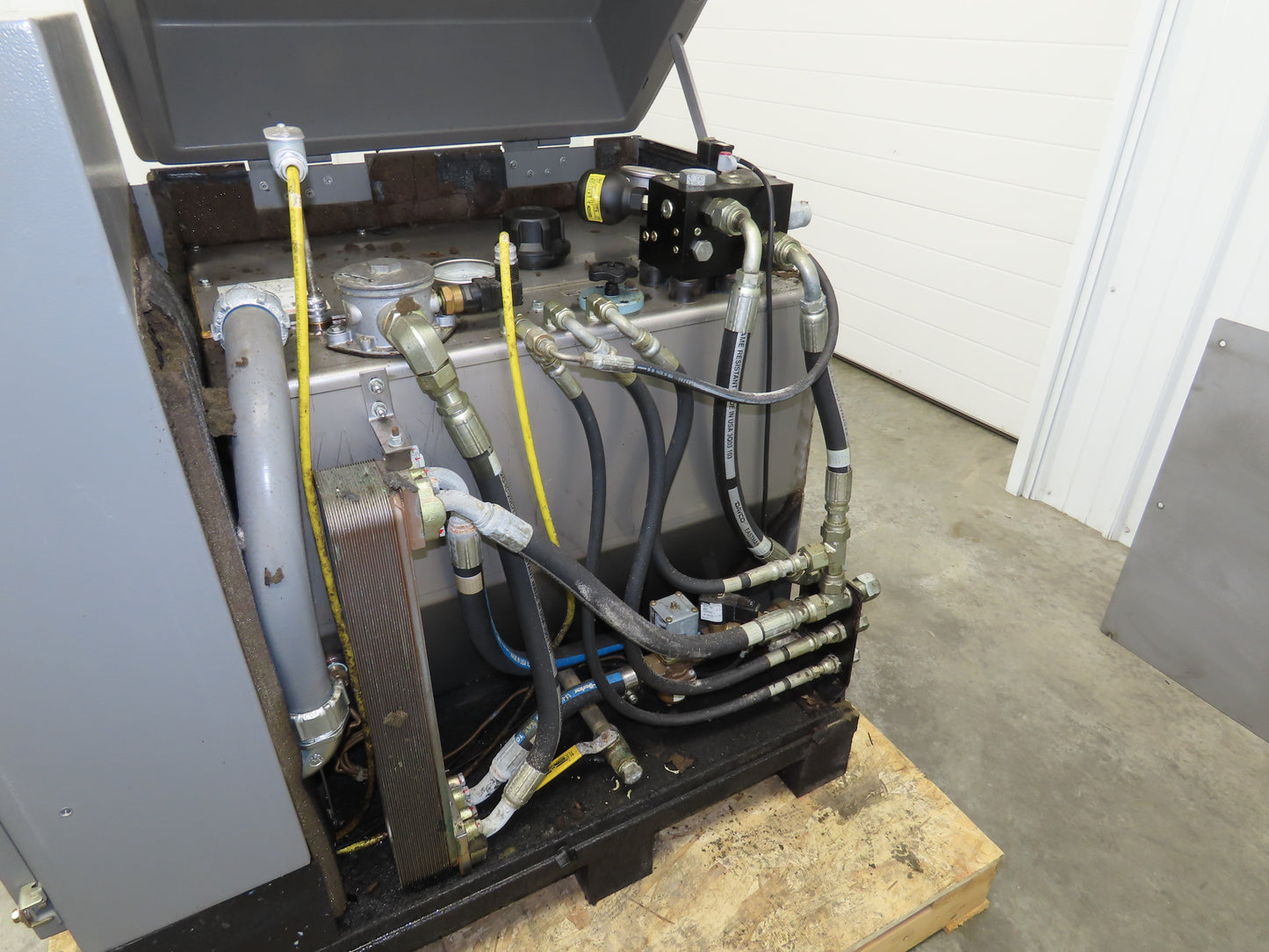 MTS 505.11 SilentFlo Hydraulic Power Unit 11GPM 3000PSI 25Hp 460V 3Ph