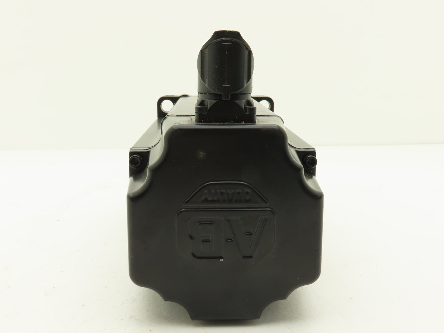 Allen Bradley VPL-B1153F-PK14AA Low Inertia Servo Motor Kinetix 3.08Hp 24V Brake