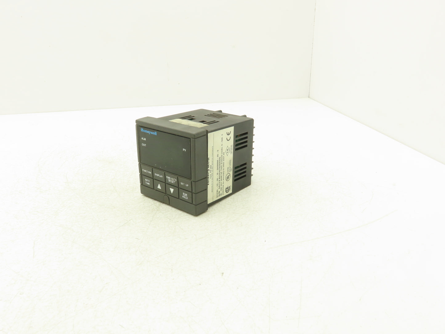 Honeywell UDC2300 Mini-Pro Temperature Controller DC230L-E0-00-10-0A00000-20-0