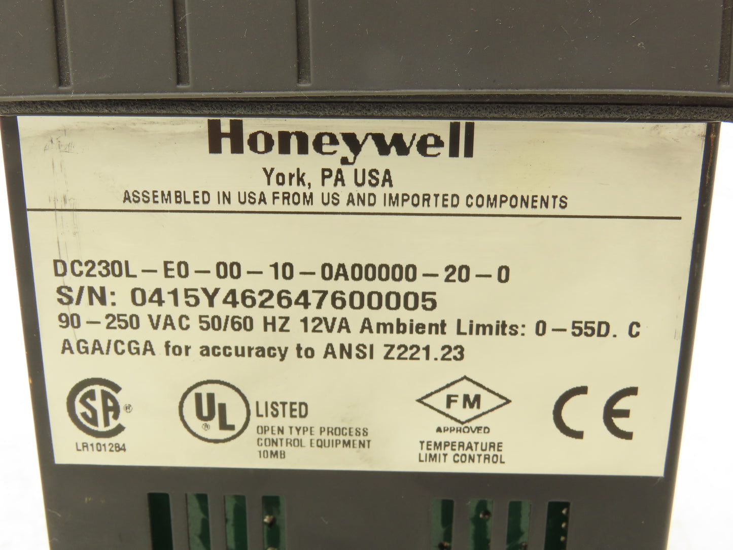 Honeywell UDC2300 Mini-Pro Temperature Controller DC230L-E0-00-10-0A00000-20-0