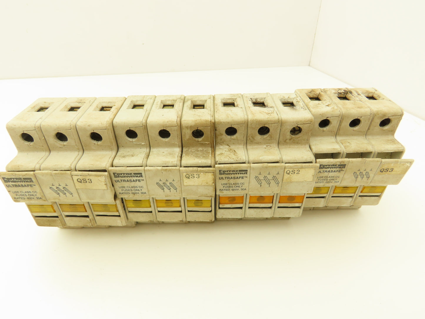 Ferraz Shawmut USCC31I Ultrasafe 3-Pole Class CC Fuse Holder 30A 600V Lot of 8