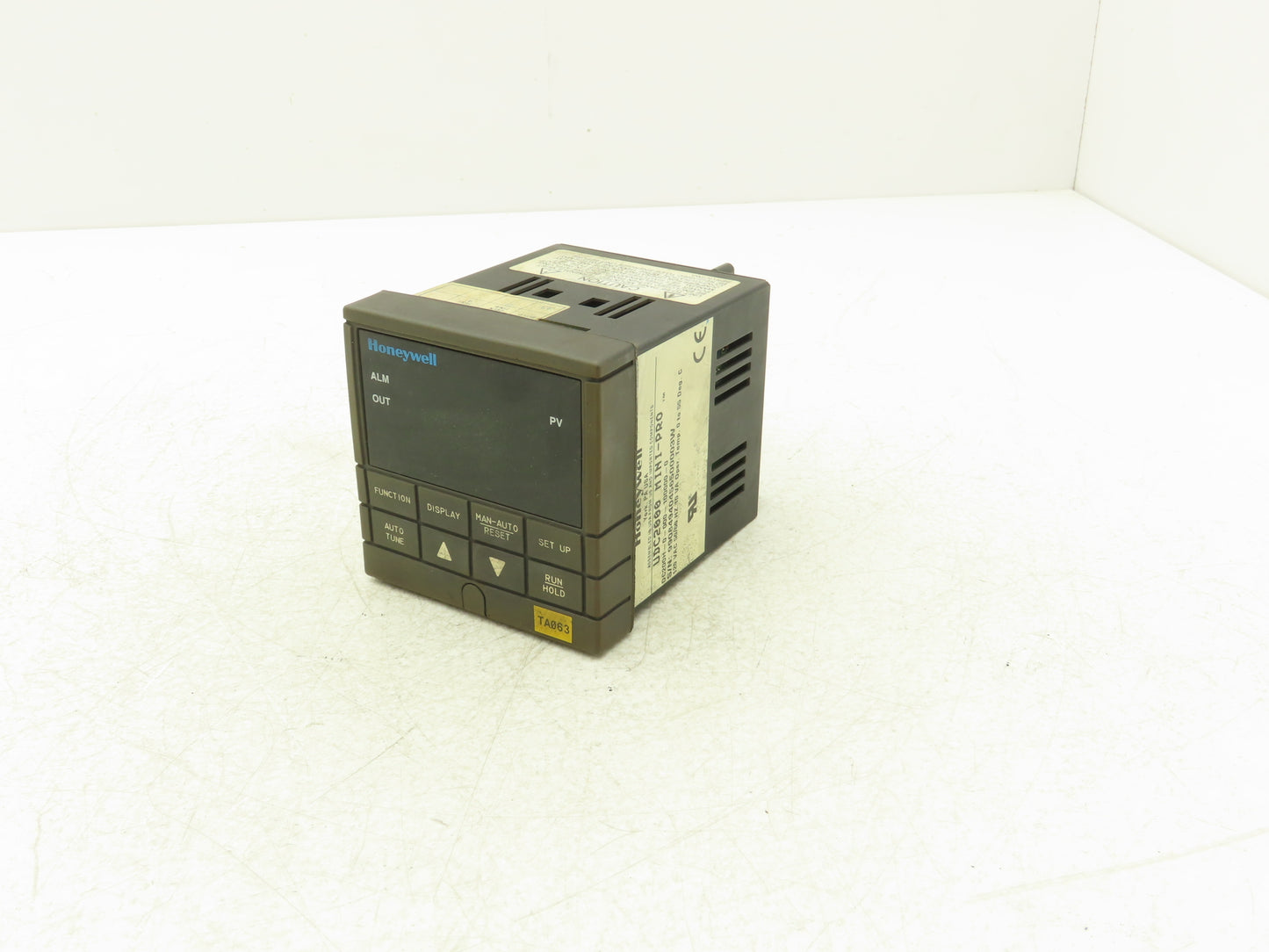 Honeywell UDC2000 Mini-Pro Temperature Controller 120VAC DC200H-0-000-10000-0