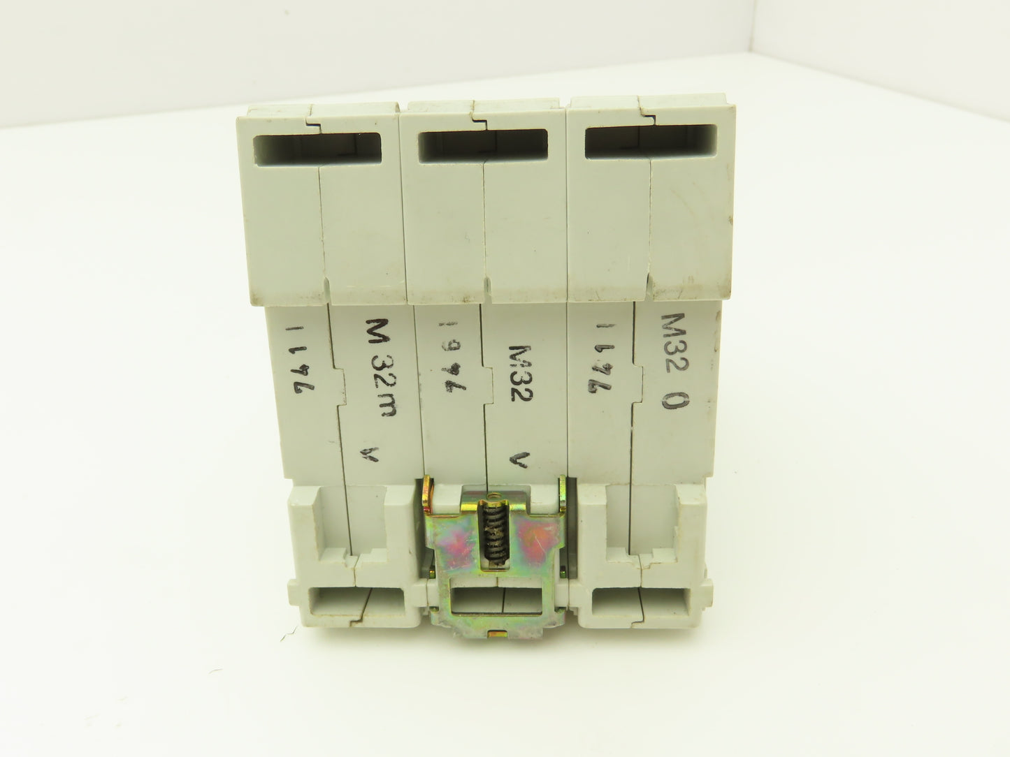ABB S503-K32 3-Pole Circuit Breaker Adjustable 32A 690VAC 230/400V DIN Mountable
