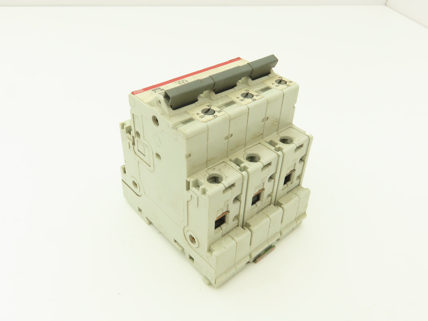 ABB S503-K32 3-Pole Circuit Breaker Adjustable 32A 690VAC 230/400V DIN Mountable