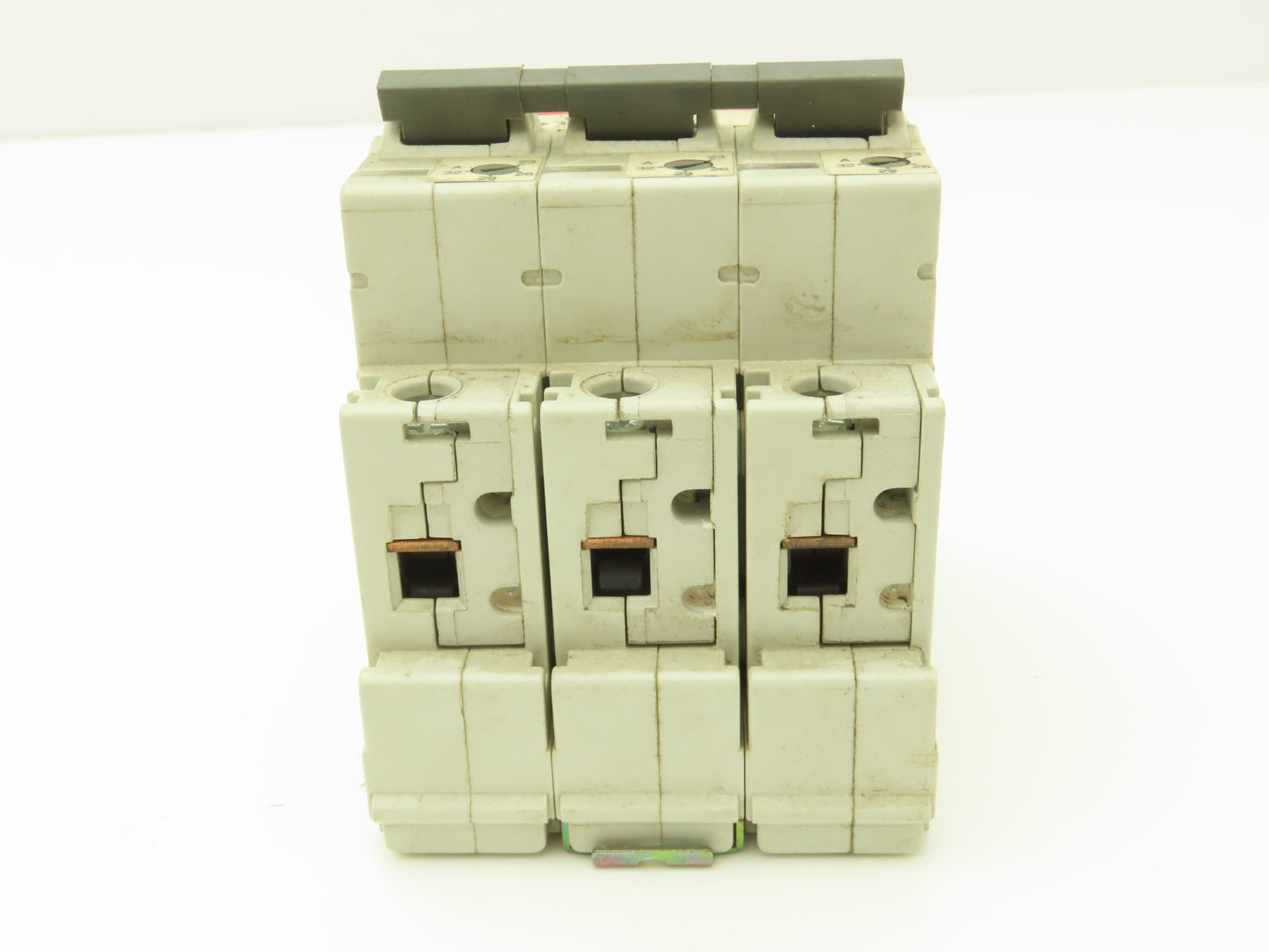 ABB S503-K32 3-Pole Circuit Breaker Adjustable 32A 690VAC 230/400V DIN Mountable