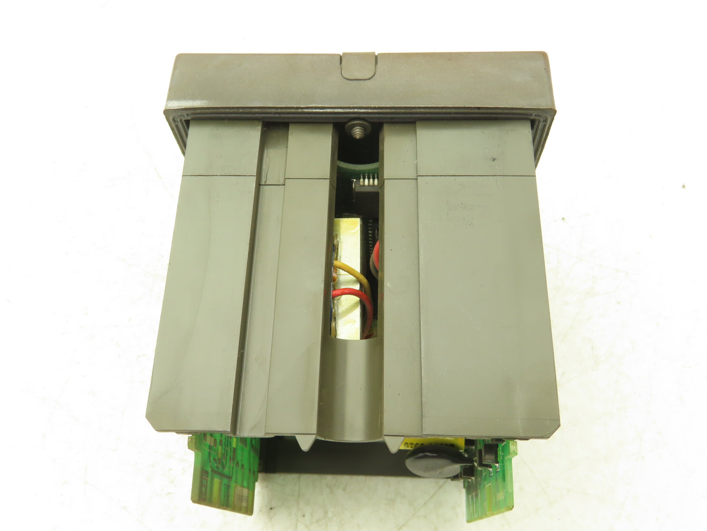Honeywell UDC2000 Mini-Pro Temperature Controller 120VAC DC200H-0-000-10000-0