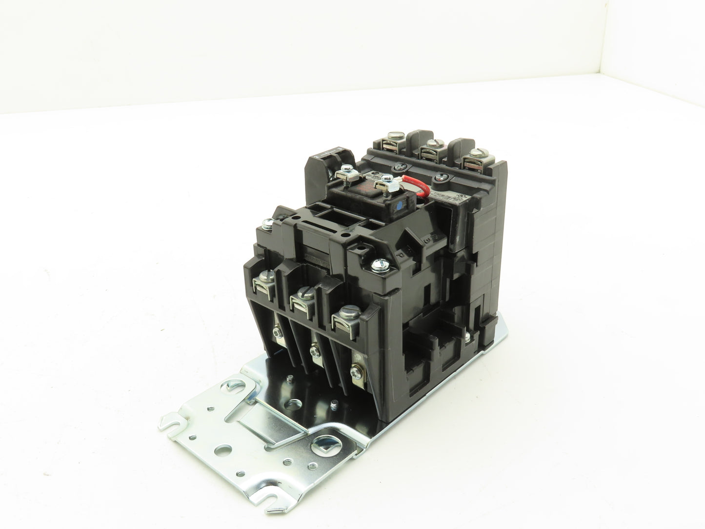 Allen Bradley 500F-AOD930 Size 0 Starter Contactor 575V 3PH 120V Coil w/Overload