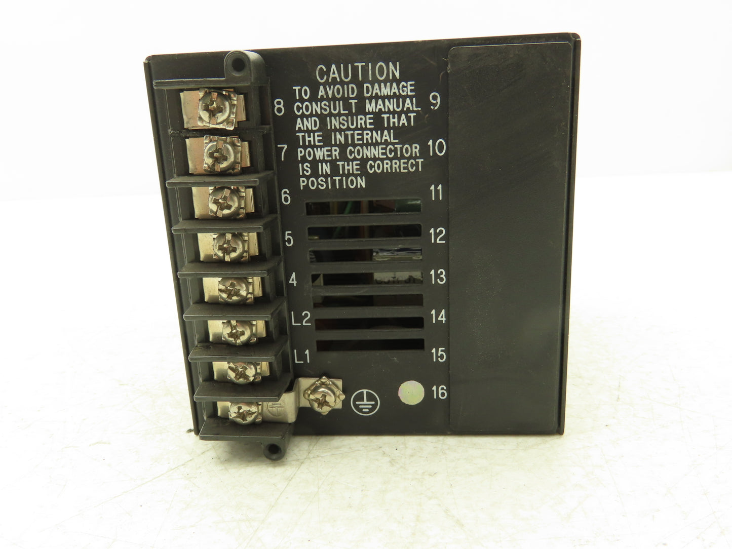 Honeywell UDC2000 Mini-Pro Temperature Controller 120VAC DC200H-0-000-1F000-0