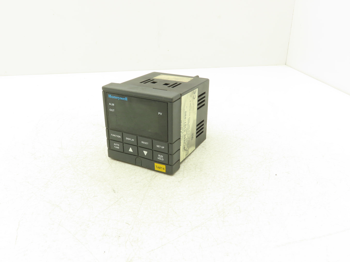 Honeywell UDC2000 Mini-Pro Temperature Controller 120VAC DC200H-0-000-1F000-0