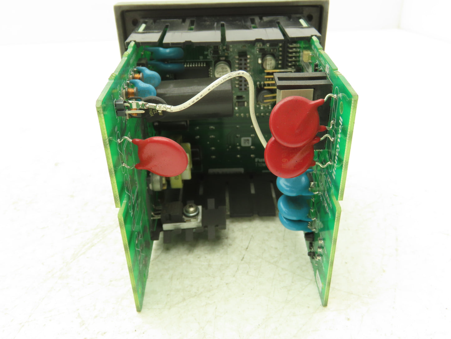 Honeywell UDC2500 Digital Temperature Controller DC2500-E0-0L00-200-10000-E0-0