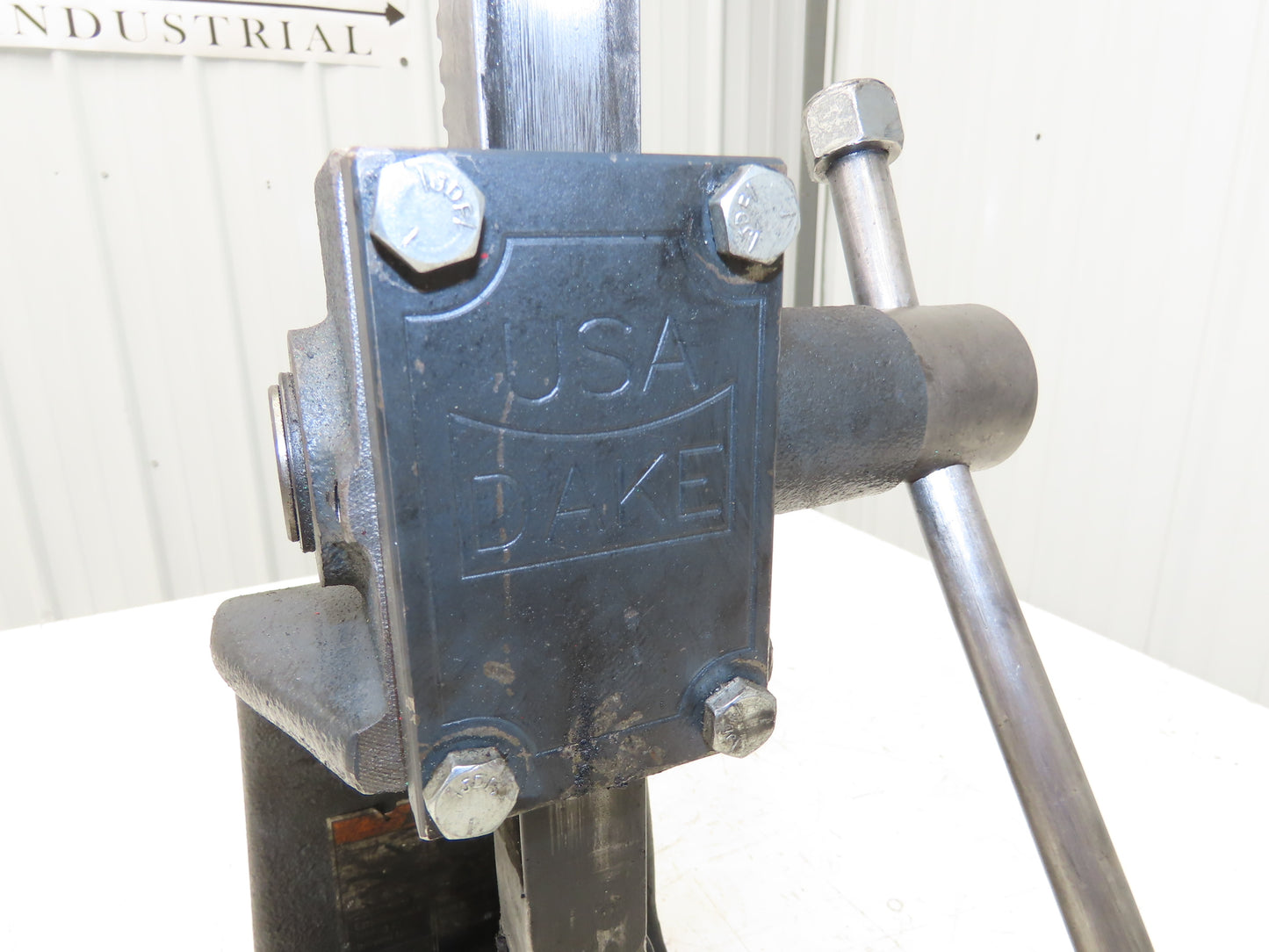 Dake Model No 0 Bench Top Arbor Press 1-1/2 Ton 4.5" Throat 7.75" Stroke