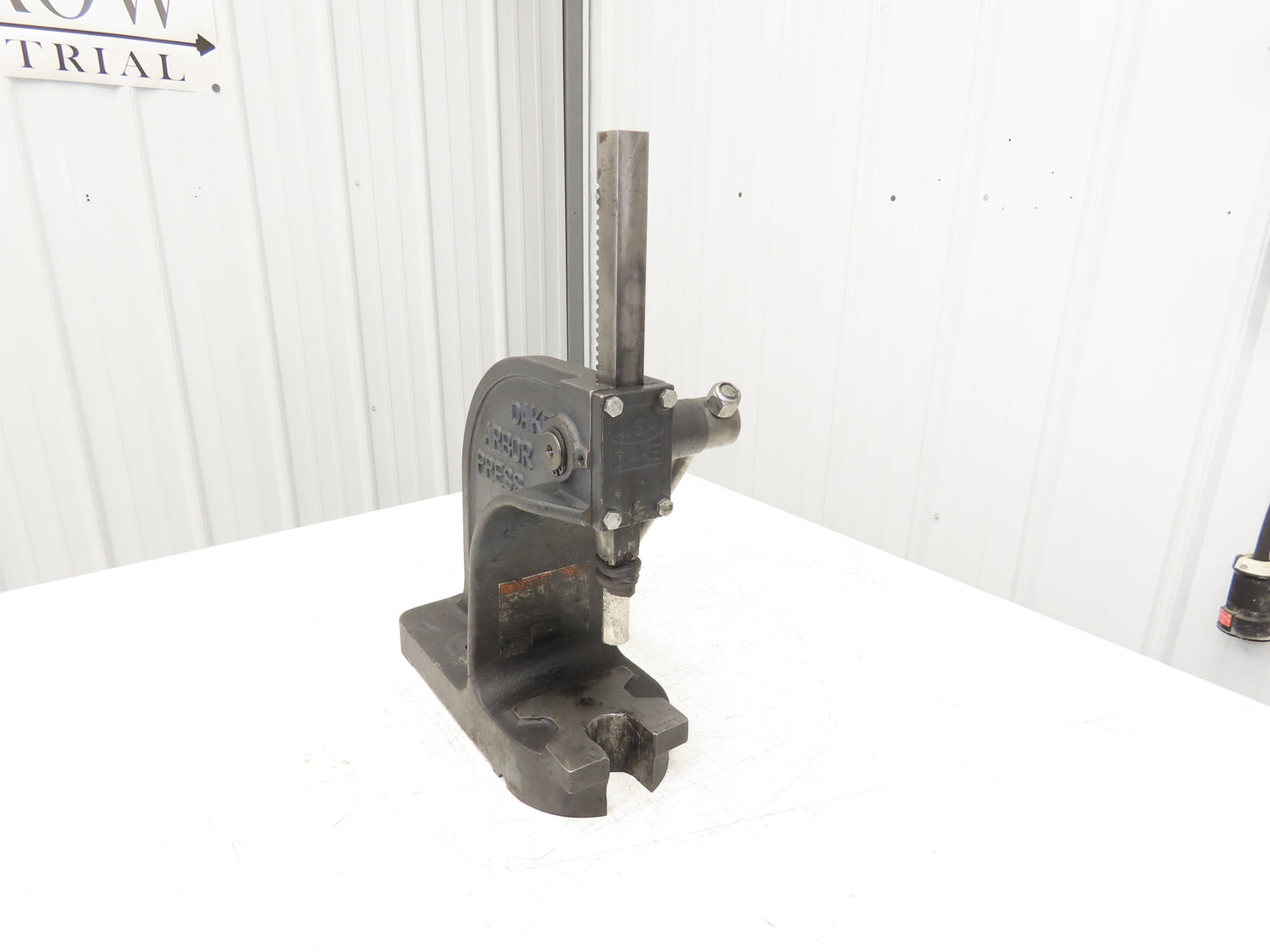 Dake Model No 0 Bench Top Arbor Press 1-1/2 Ton 4.5" Throat 7.75" Stroke