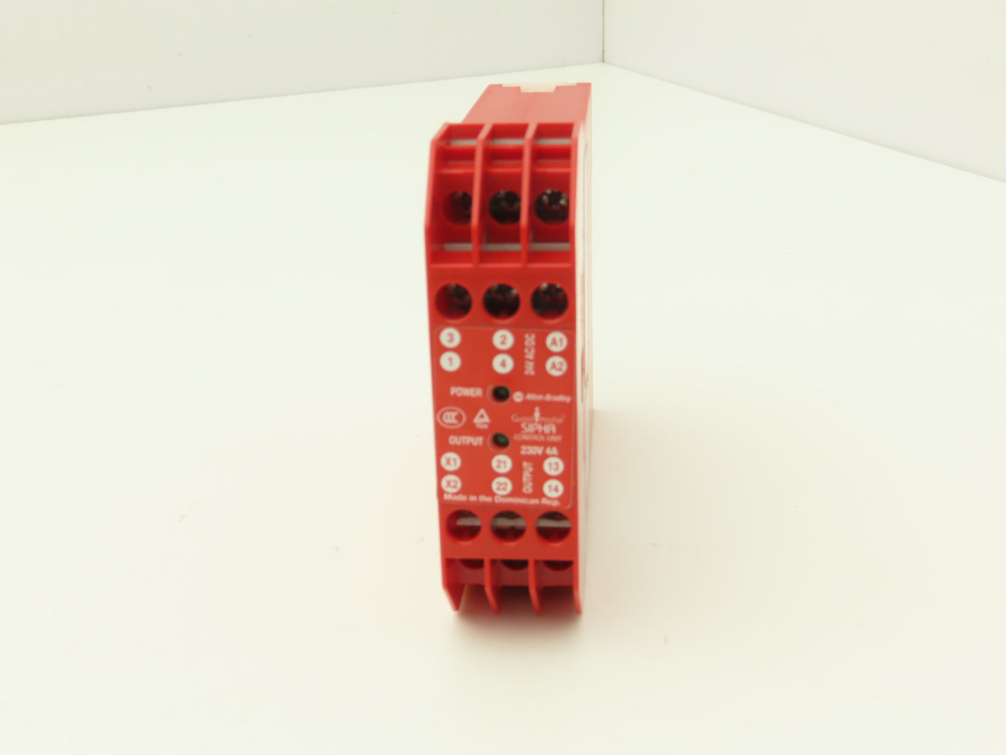 Allen Bradley 440N-S32013 Guardmaster Safety Relay Sipha Control Unit 24V Ser B