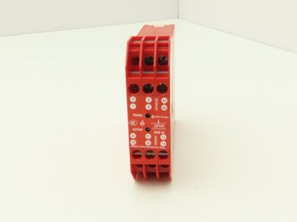 Allen Bradley 440N-S32013 Guardmaster Safety Relay Sipha Control Unit 24V Ser B