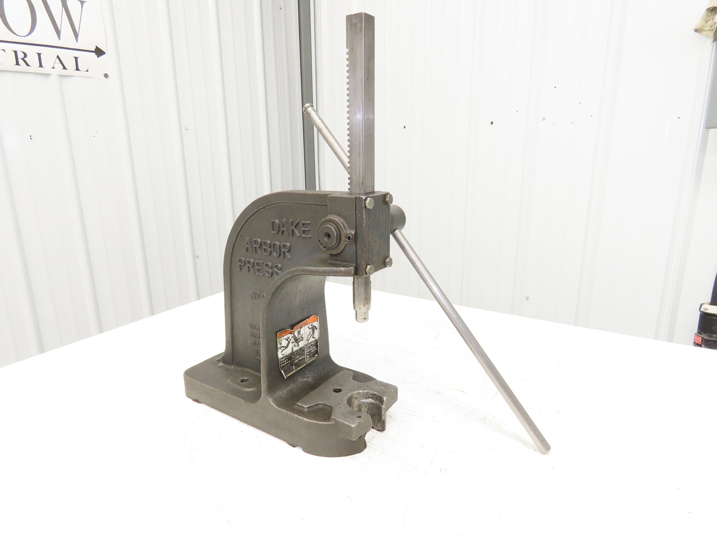 Dake Model No 0 Bench Top Arbor Press 1-1/2 Ton 4.5" Throat 7.75" Stroke