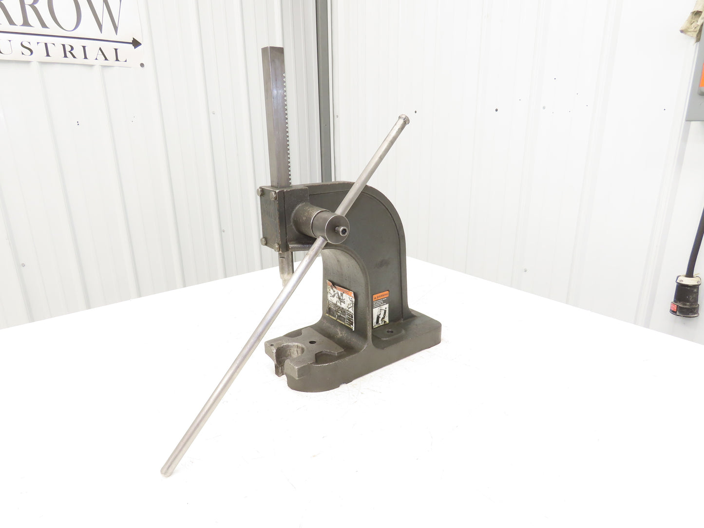 Dake Model No 0 Bench Top Arbor Press 1-1/2 Ton 4.5" Throat 7.75" Stroke