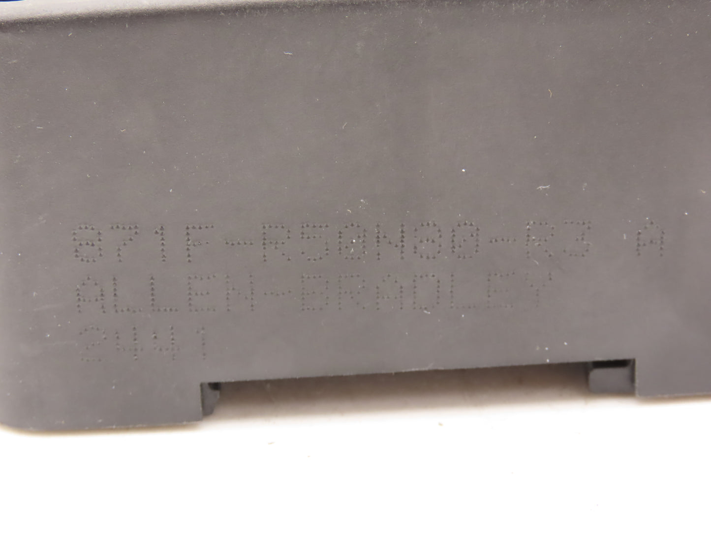 Allen Bradley 871F-R50N80-R3 Flat Pack Proximity Sensor 50mm Sensing 20-250V