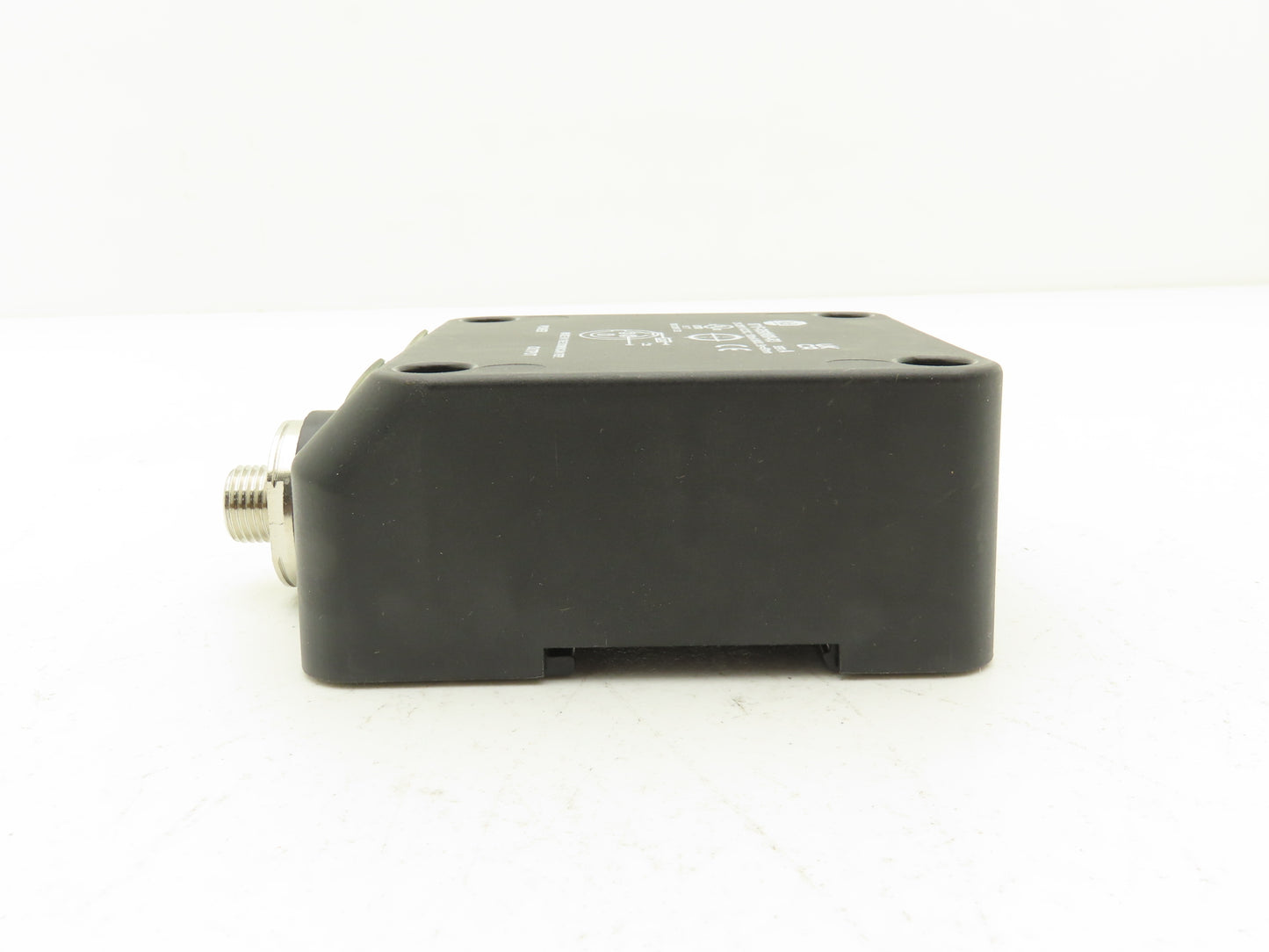 Allen Bradley 871F-R50N80-R3 Flat Pack Proximity Sensor 50mm Sensing 20-250V