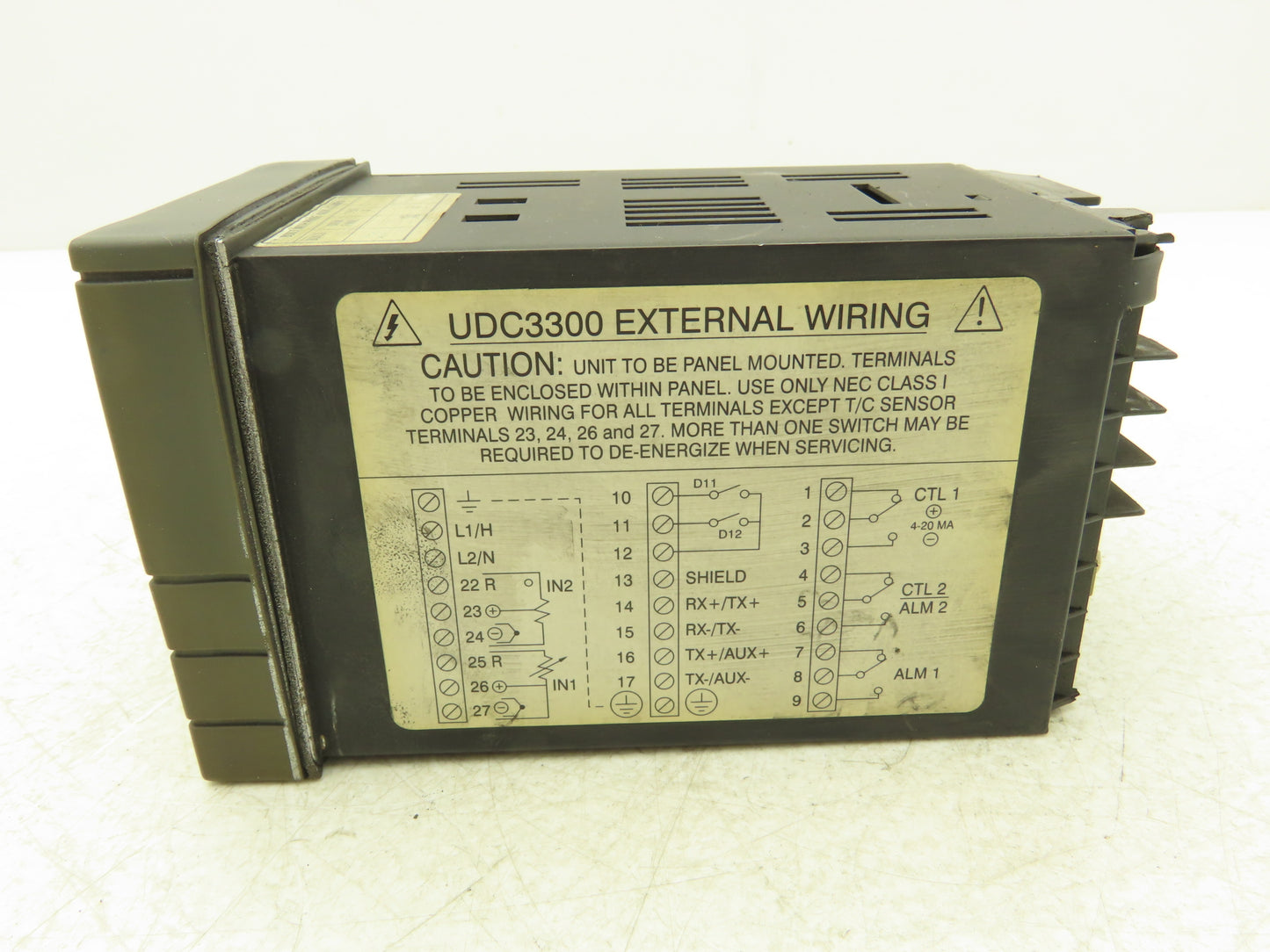 Honeywell UDC3300  Digital Temperature Controller DC330B-KE-000-20-000000-00-0