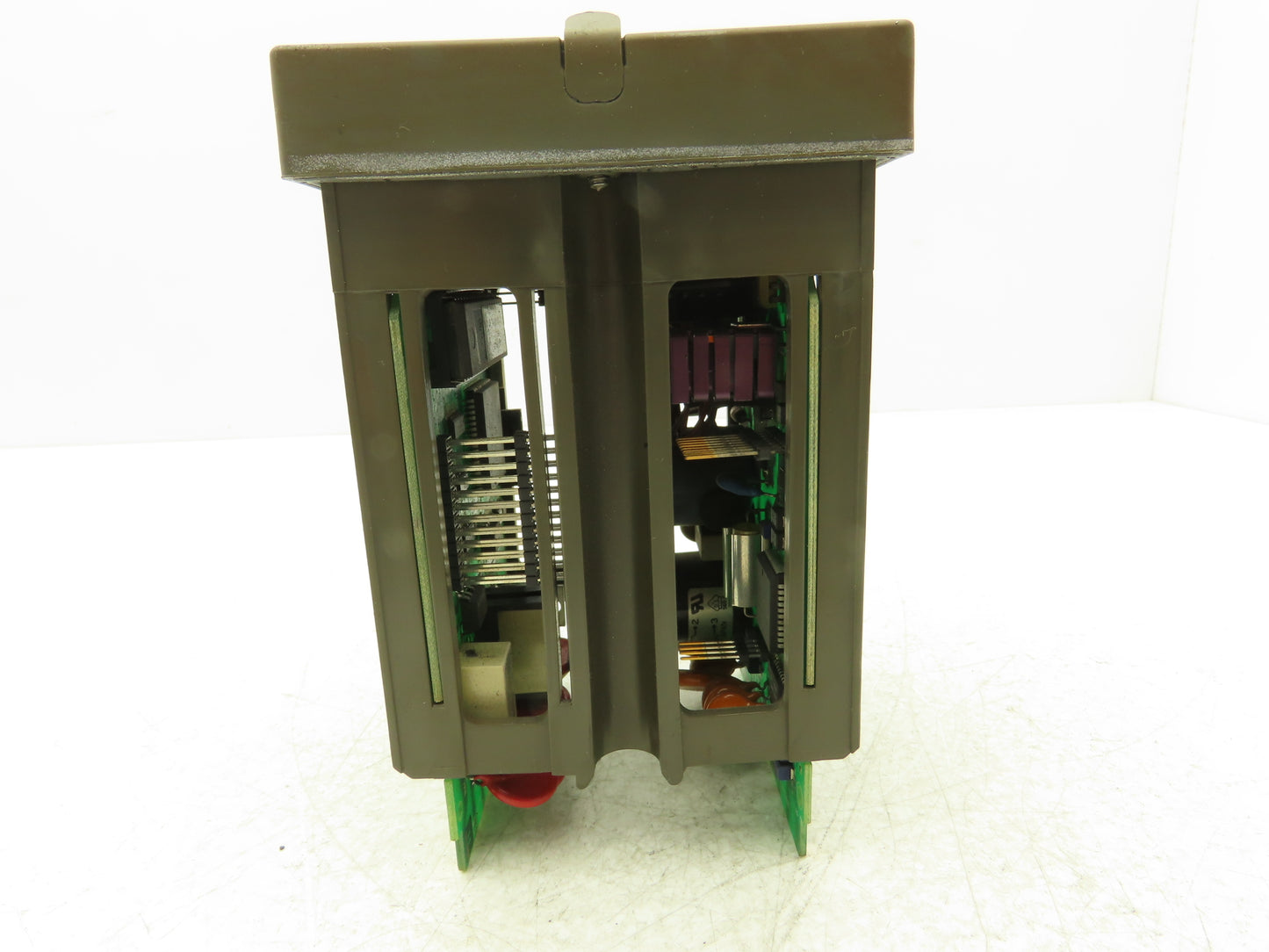 Honeywell UDC3300  Digital Temperature Controller DC330B-KE-000-20-000000-00-0