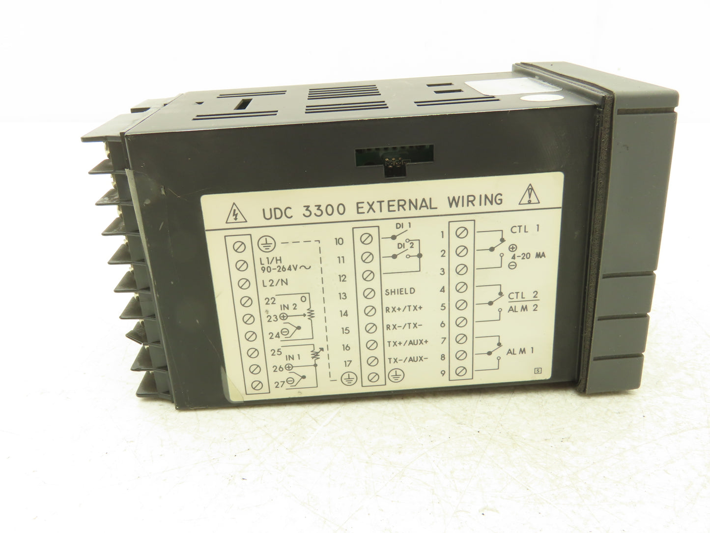 Honeywell UDC3300  Digital Temperature Controller DC330B-KE-000-20-000000-00-0