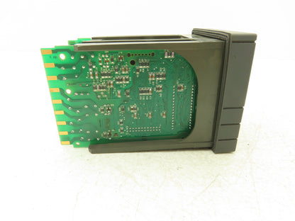 Honeywell UDC3300  Digital Temperature Controller DC330B-KE-000-20-000000-00-0