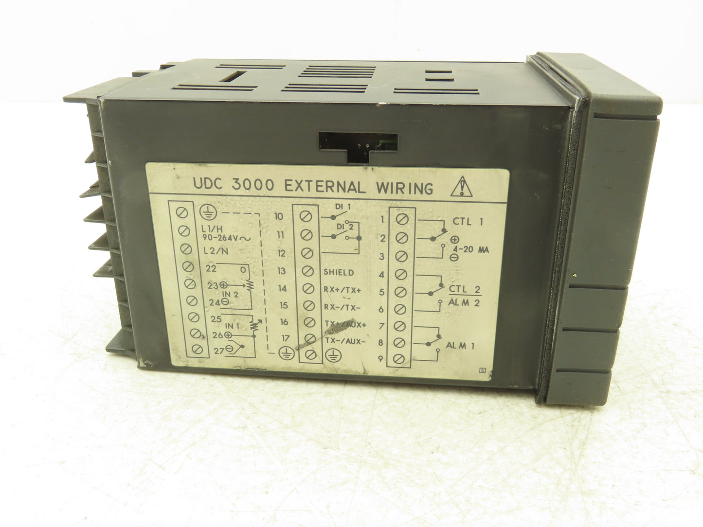 Honeywell UDC3000 Digital Temperature Controller DC300K-E-0A0-20-0000-0
