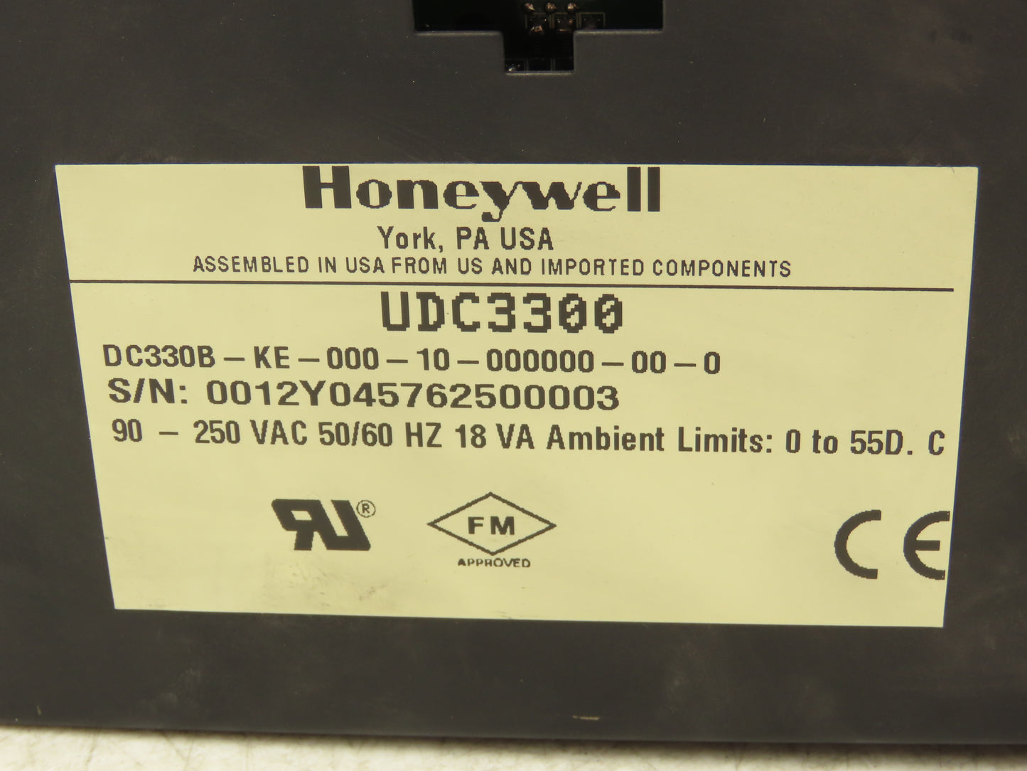 Honeywell UDC3300 Digital Temperature Controller DC330B-KE-000-10-000000-00-0