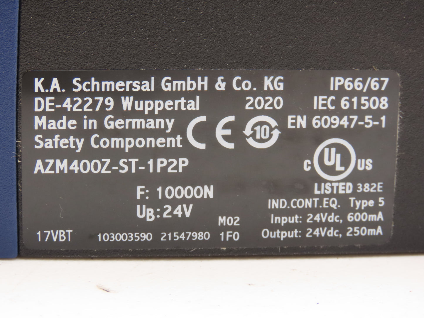 Schmersal AZM400Z-ST-1P2P Solenoid Interlock Safety Switch Electronic RFID