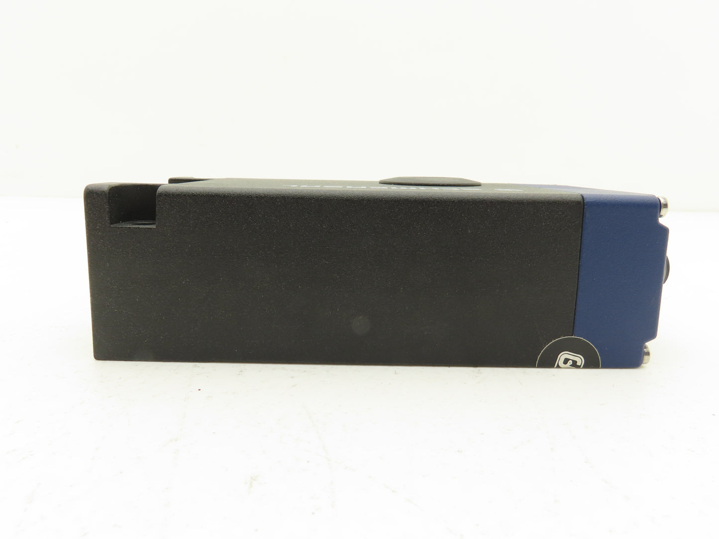 Schmersal AZM400Z-ST-1P2P Solenoid Interlock Safety Switch Electronic RFID