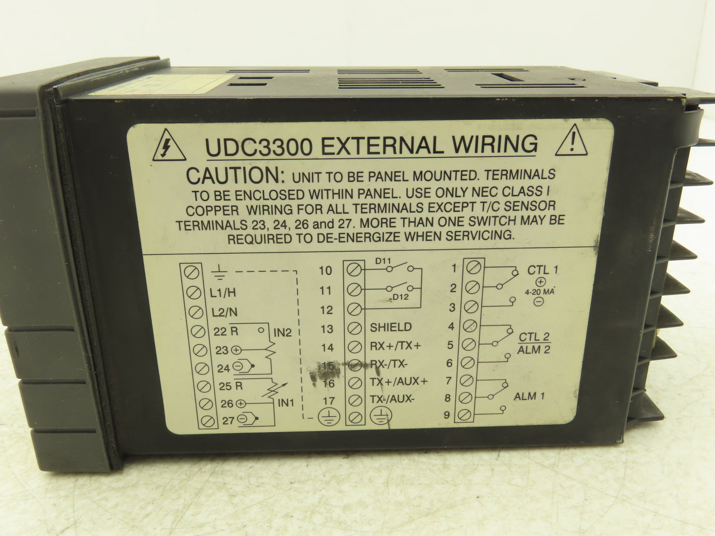 Honeywell UDC3300  Digital Temperature Controller DC330B-E0-000-20-000000-00-0