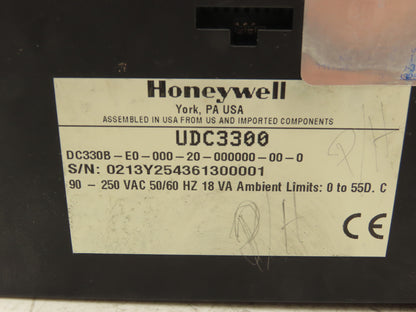 Honeywell UDC3300  Digital Temperature Controller DC330B-E0-000-20-000000-00-0
