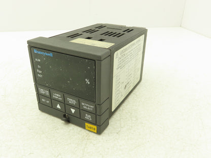Honeywell UDC3300  Digital Temperature Controller DC330B-E0-000-20-000000-00-0