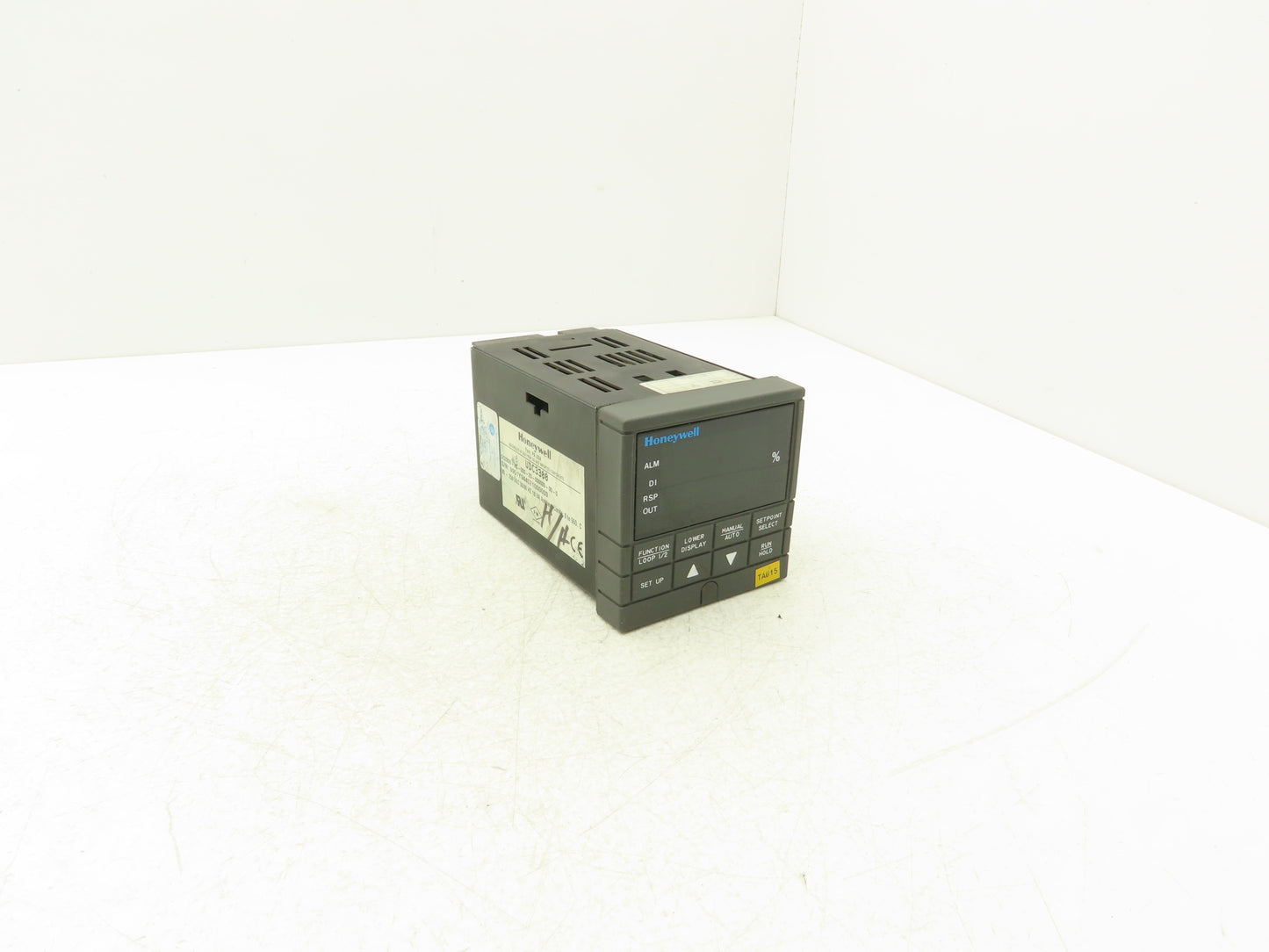 Honeywell UDC3300  Digital Temperature Controller DC330B-K0-000-20-000000-00-0