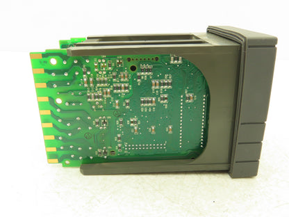 Honeywell UDC3300  Digital Temperature Controller DC330B-K0-000-20-000000-00-0