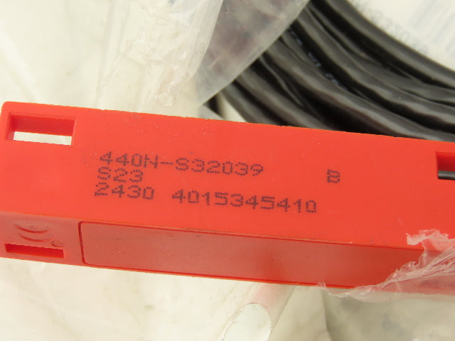 Allen Bradley 440N-S32039 SensaGuard Safety Non Contact Switch No Actuator