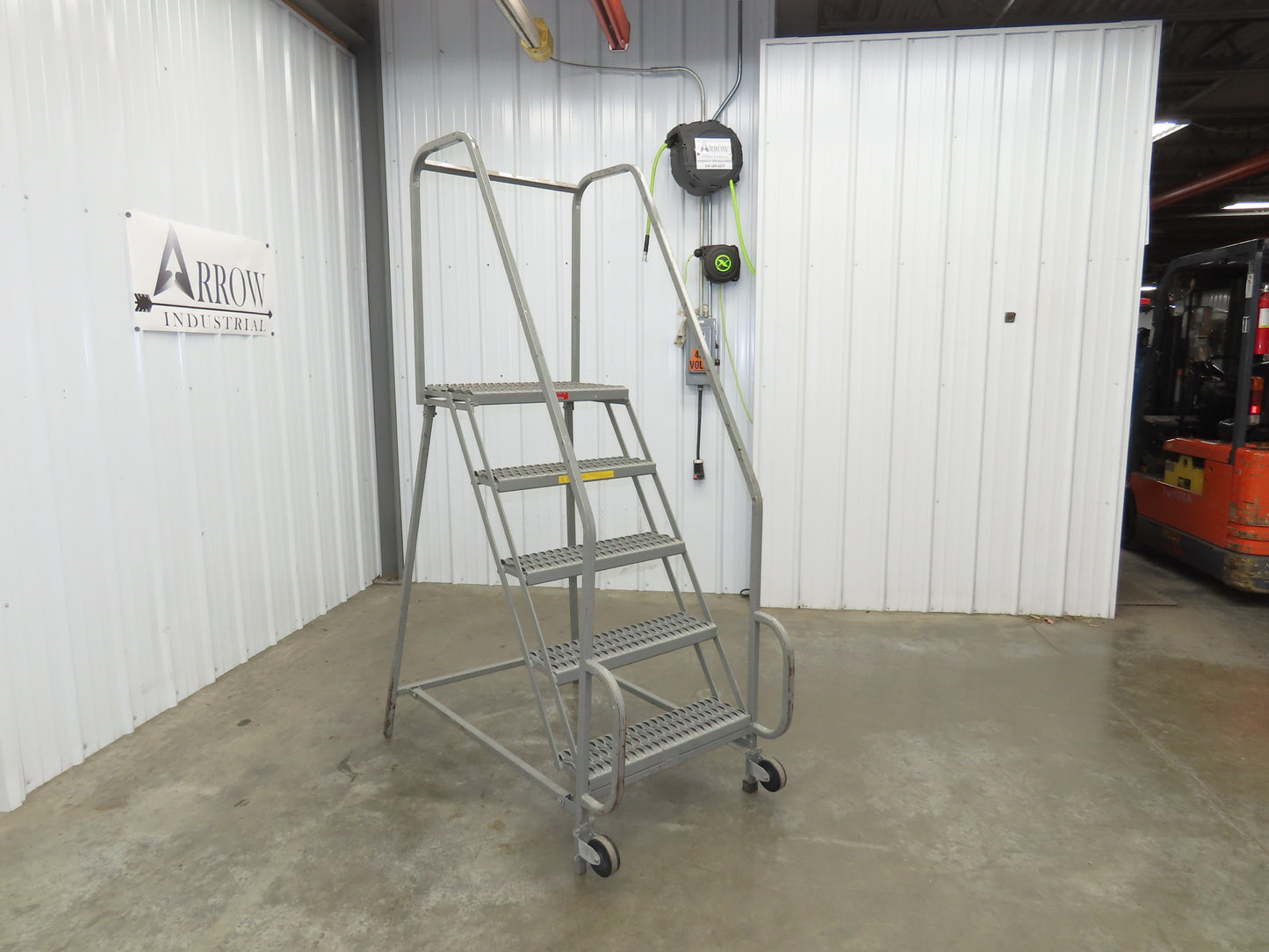 PW Platforms N/A Rolling Ladder 5 Step 14" Work Platform 50" Top Step