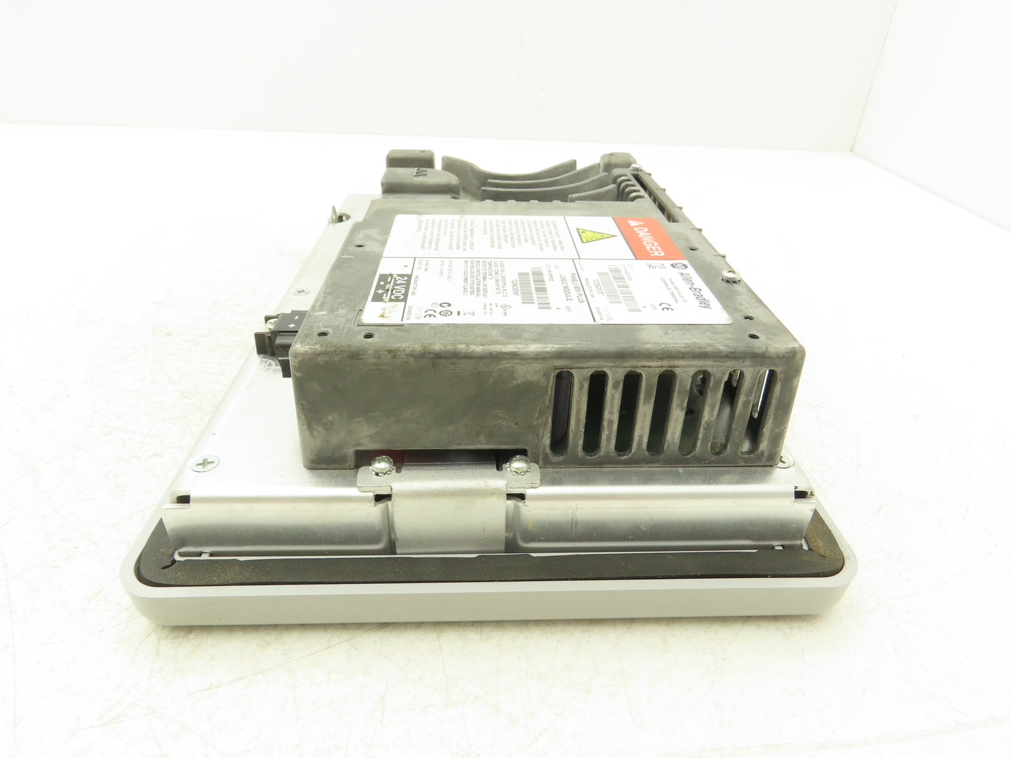 Allen Bradley 2711P-B7C4D8 HMI PanelView Plus 700 Operator Interface 24VDC