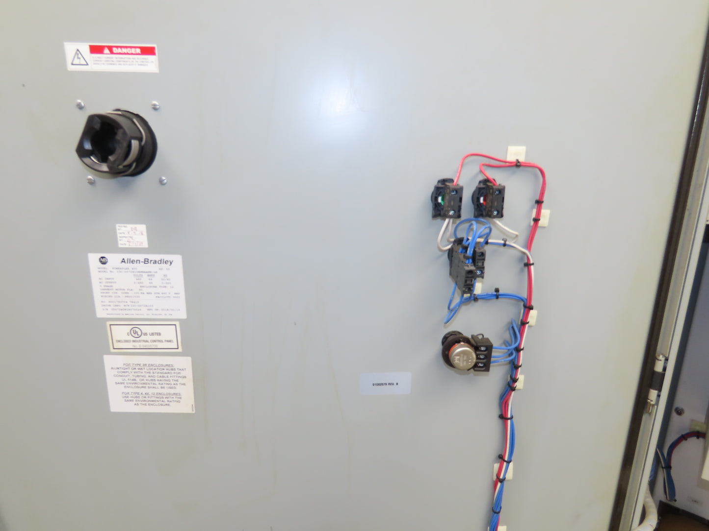 Allen Bradley 22C-D072A103 Powerflex 400 AC Drive VFD 50Hp 460V 3Ph Enclosure