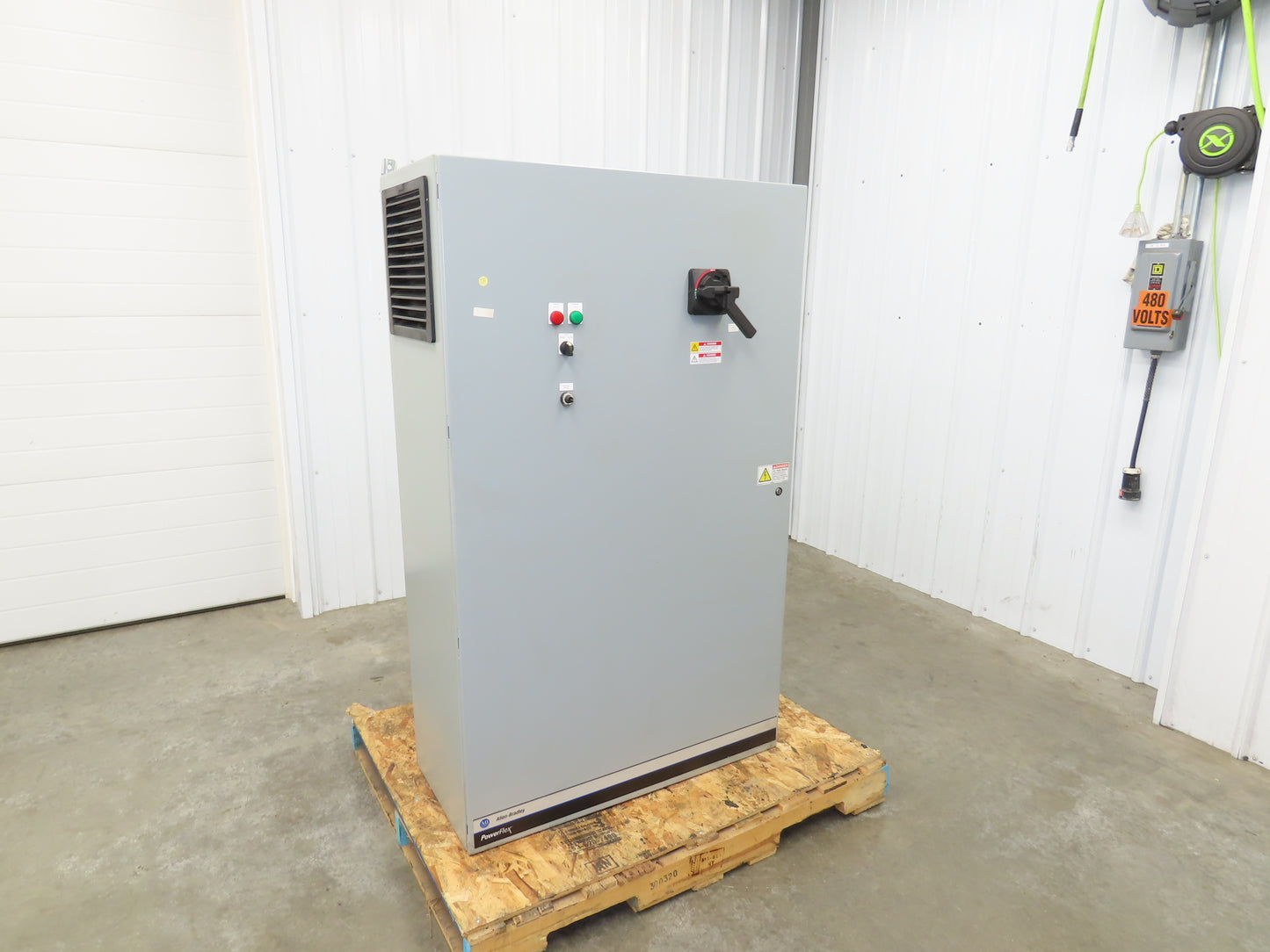Allen Bradley 22C-D072A103 Powerflex 400 AC Drive VFD 50Hp 460V 3Ph Enclosure