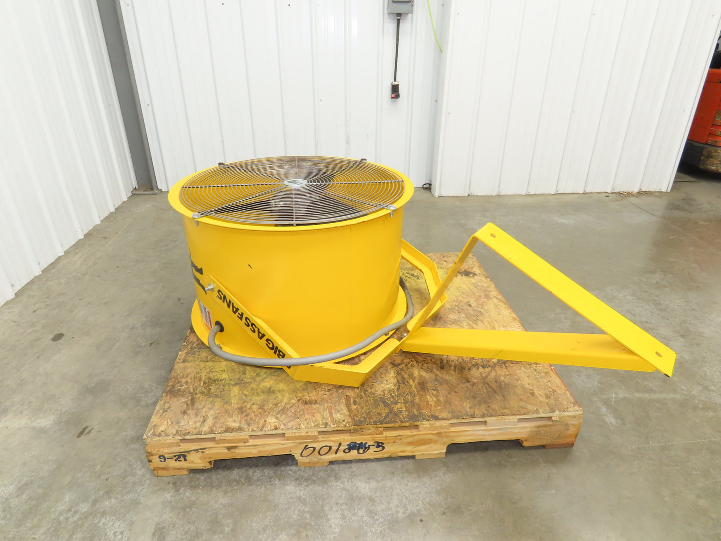 Big Ass 002991-241 Industrial Wall Mount Fan 30" Dia 1Hp 629fpm 230/460V